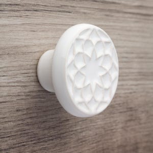 Ceramic knob for furniture No.1, white