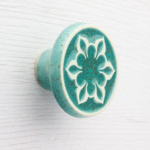 ceramic knob for furniture, No.2, mint