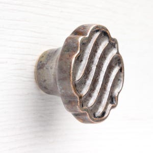 Furniture knob, pattern No.24, gold-brown, ceramic, decorative.