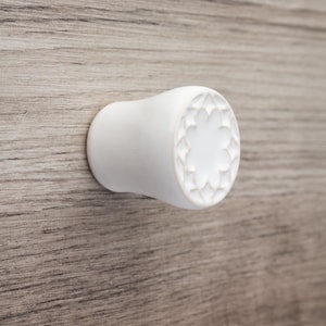 Ceramic small knob for furniture No.14, white
