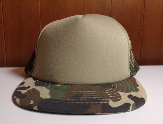 Vintage 80's DEADSTOCK Brown/Grey Camouflaged sna… - image 1