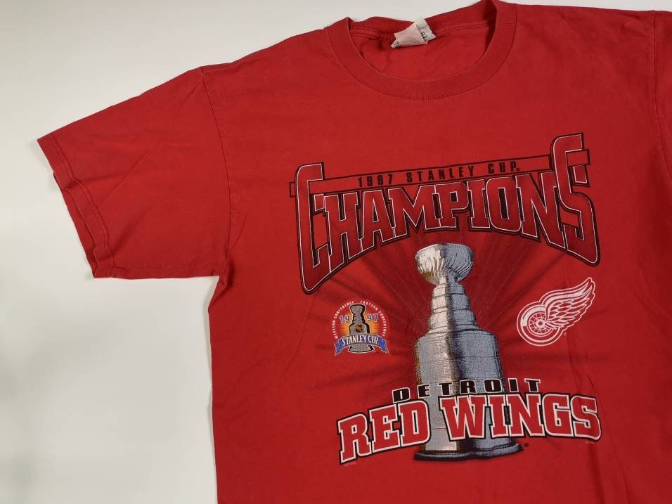 Lostboysvintage Vintage 1988 Detroit Red Wings Bob Probert Knock Out Champ T-Shirt / Vintage Hockey / NHL / 90s Streetwear / Made in USA / Sportswear