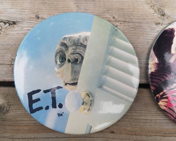 1982年ヴィンテージE.T.映画ピンバッジ：スピルバーグ記念品 - Etsy 日本