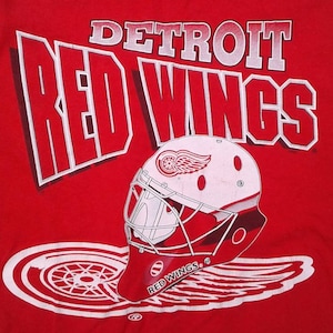 Detroit Red Wings - Steve Yzerman Player Gray NHL T-Shirt :: FansMania