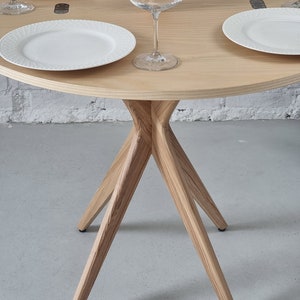 Table ronde demi lune extensible en bois JUBI image 6