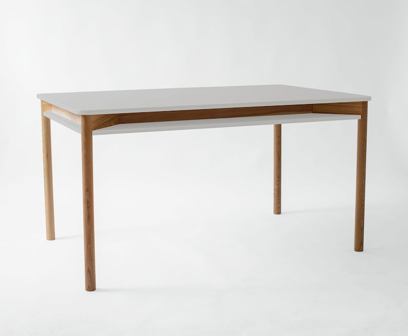 ZEEN Uitschuifbare tafel met plank poten van natuurlijk hout, opslag voor extra bladen pearl grey