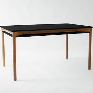 ZEEN Uitschuifbare tafel met plank poten van natuurlijk hout, opslag voor extra bladen black s-matt