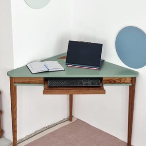 Eckschreibtisch mit Tastaturablage | B114 x T85cm