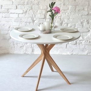 Round dining table  100cm or 110 cm JUBI