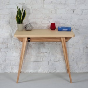 Envelope extentable console table, natural ash veneer