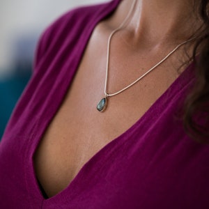 Labradorite Teardrop Necklace, Labradorite Necklace Sterling Silver, Labradorite Drop Necklace, Labradorite Pendant Necklace,Energy Necklace