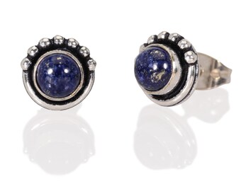 Orecchini a bottone con lapislazzuli placcati in argento: orecchini con gemma blu