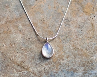 Collana in argento sterling 925 con pietra di luna: ciondolo a goccia con catena da 18 pollici