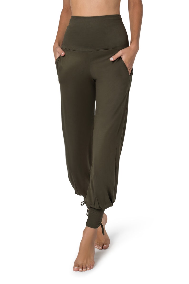 Yoga Pants for Women, Boho Pants, Harem Pants, Loose Fit, Wide Trousers, Comfy Pants, Travel Pants, Pants with Pockets, Purple Pants. image 6