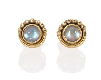 Moonstone Stud Earrings Gold, Gold Stud Earrings Gemstone, White Gemstone Earrings, White Moonstone Earrings, White and Gold Stud Earring