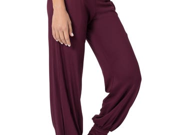 パープルハーレムヨガパンツ：ゆったりフィットのレディースハイウエストトラベルパンツ