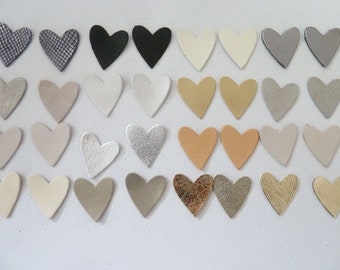 32 small leather hearts of 2 cm, to stick or sew, golden beige leather for creation