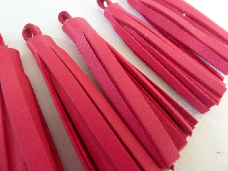 6 5 cm leather pompoms 1.96 inc., light red smooth leather fringes image 3
