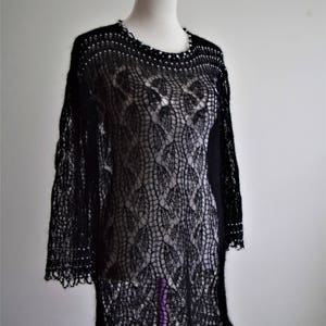 Ein kleines, schwarzes Kleid, ein kleiner Junge, ein kleiner Freund und ein verärgerter Geschäftsfreund