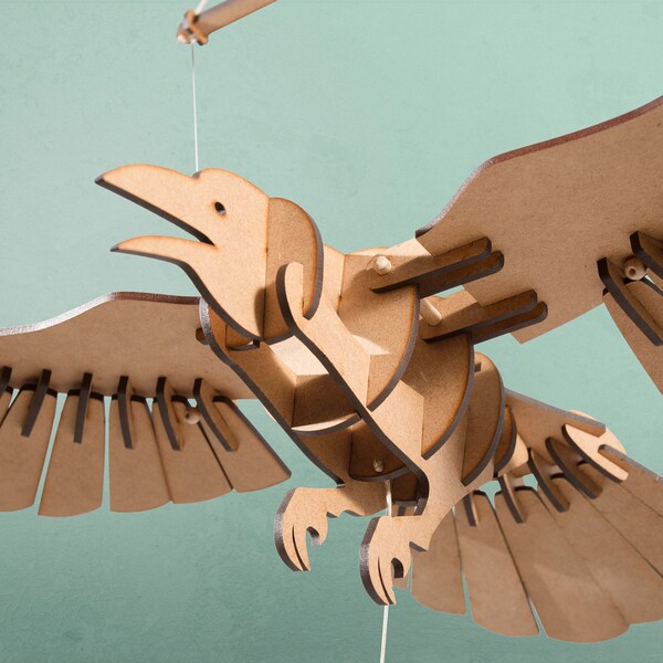CORBEAU MOBILE Bird in handgeschilderd hout - "Henri Corbac" - OPHANGINGsraaf - Natuurlijk hout - Vlucht en beweging Ornament Deco Gift