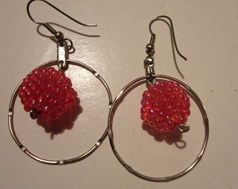 Vintage Womens Earrings VTG Silver Tone Hoop Loop Raspberry Cluster