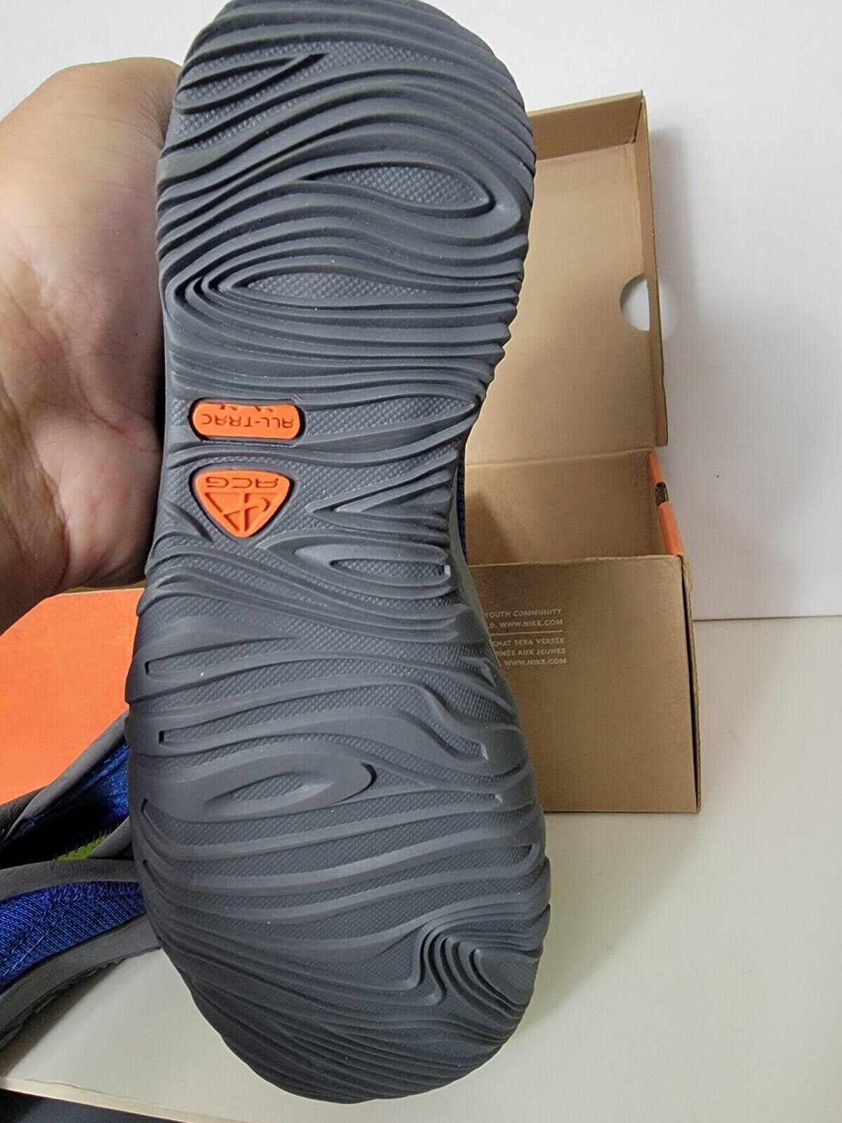 nike acg aqua sock