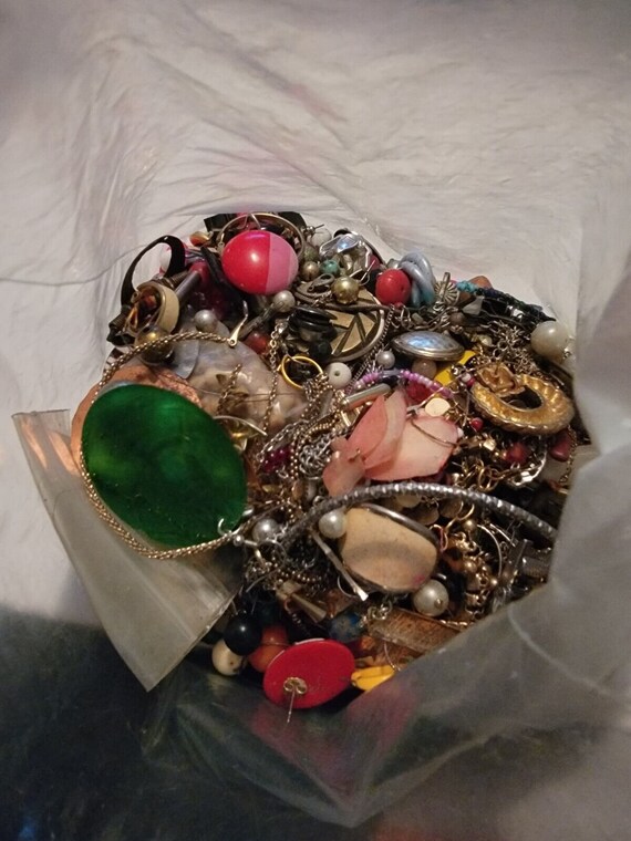 Vintage 4lb Lot Of Crafting Jewelry Misc Mismatch… - image 3