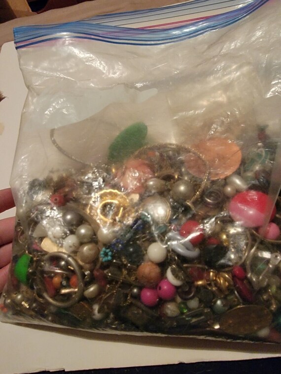 Vintage 4lb Lot Of Crafting Jewelry Misc Mismatch… - image 5