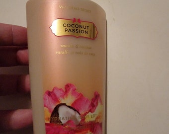 Victoria's Secret Vanilla Coconut Passion Hydrating Body Lotion 8.4 Oz