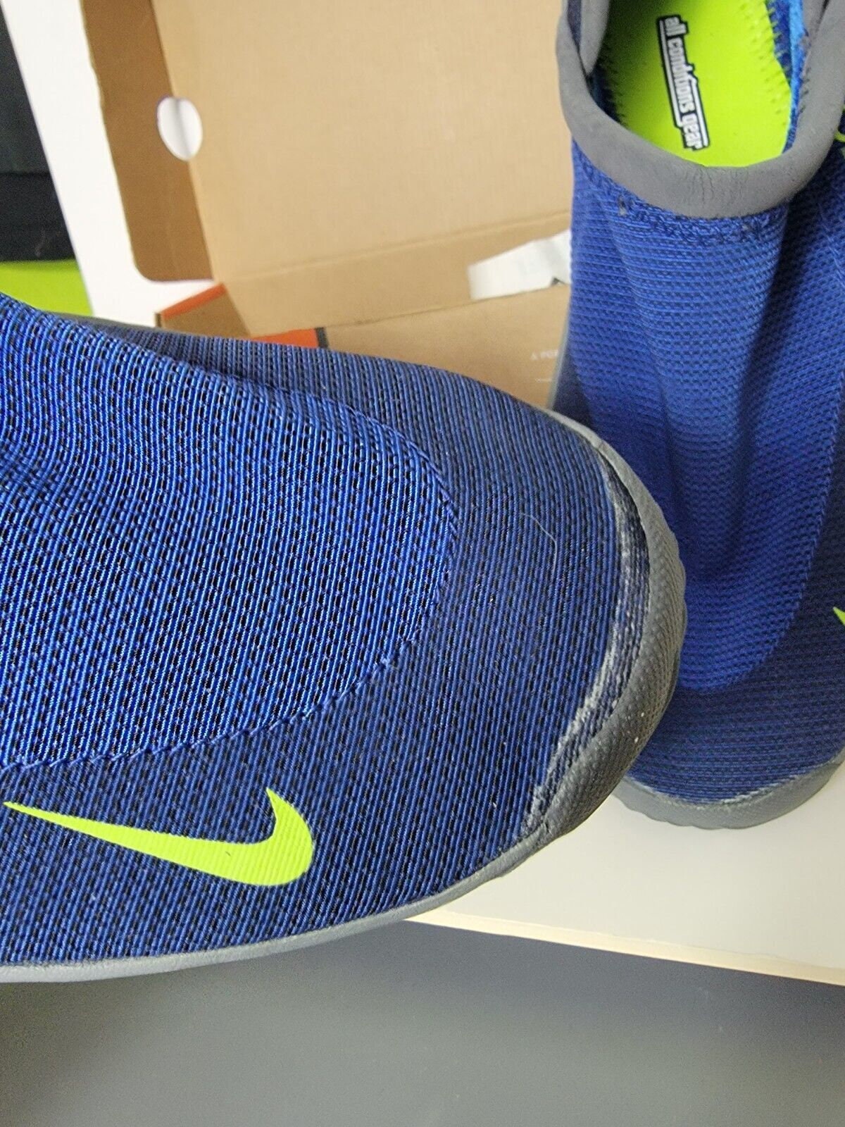 nike acg aqua sock