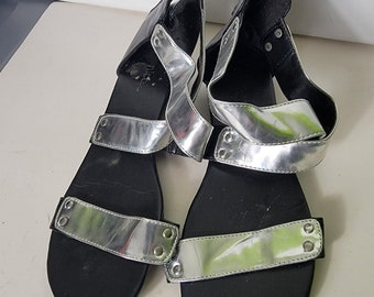 Nicole Womens Sandals Silver Size 6 1/2m Straps