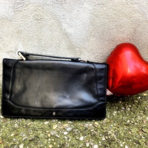 Vintage Etienne Aigner Munich handbag clutch in black