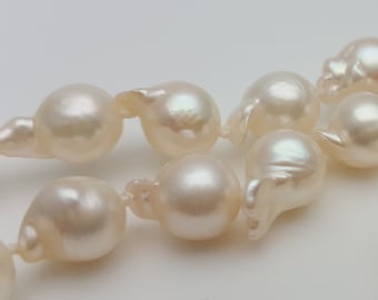 Beautiful Japanese pearl necklace - high quality baroque white Japanese Akoya cultured pearls 7-7.5mm or 7.5-8mm knotted with 14k gold clasp