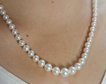 Handmade Freshwater Pearl Necklace: 14k Gold Clasp, Graduated Pearls
