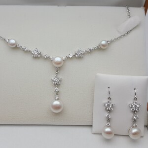 Elegant set of real pearl necklace and earrings 925 silver and CZ stones image 2