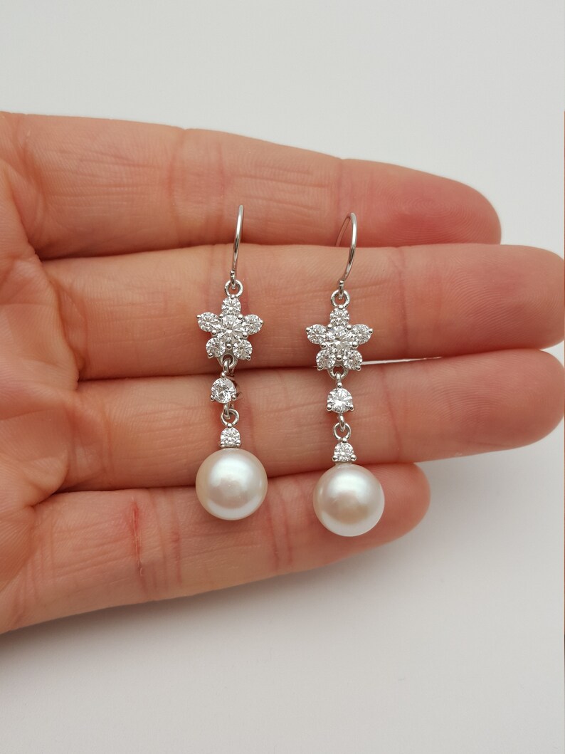 Elegant set of real pearl necklace and earrings 925 silver and CZ stones image 5