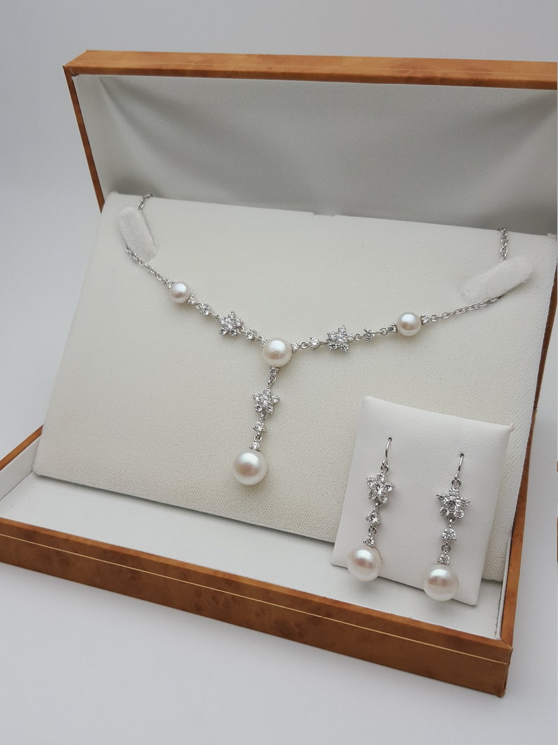 Elegant set of real pearl necklace and earrings 925 silver and CZ stones image 4