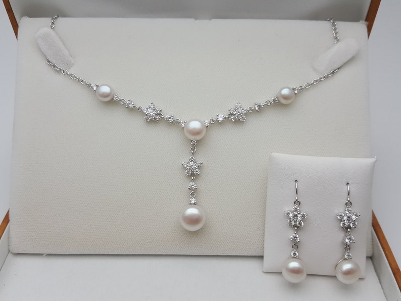 Elegant set of real pearl necklace and earrings 925 silver and CZ stones image 2