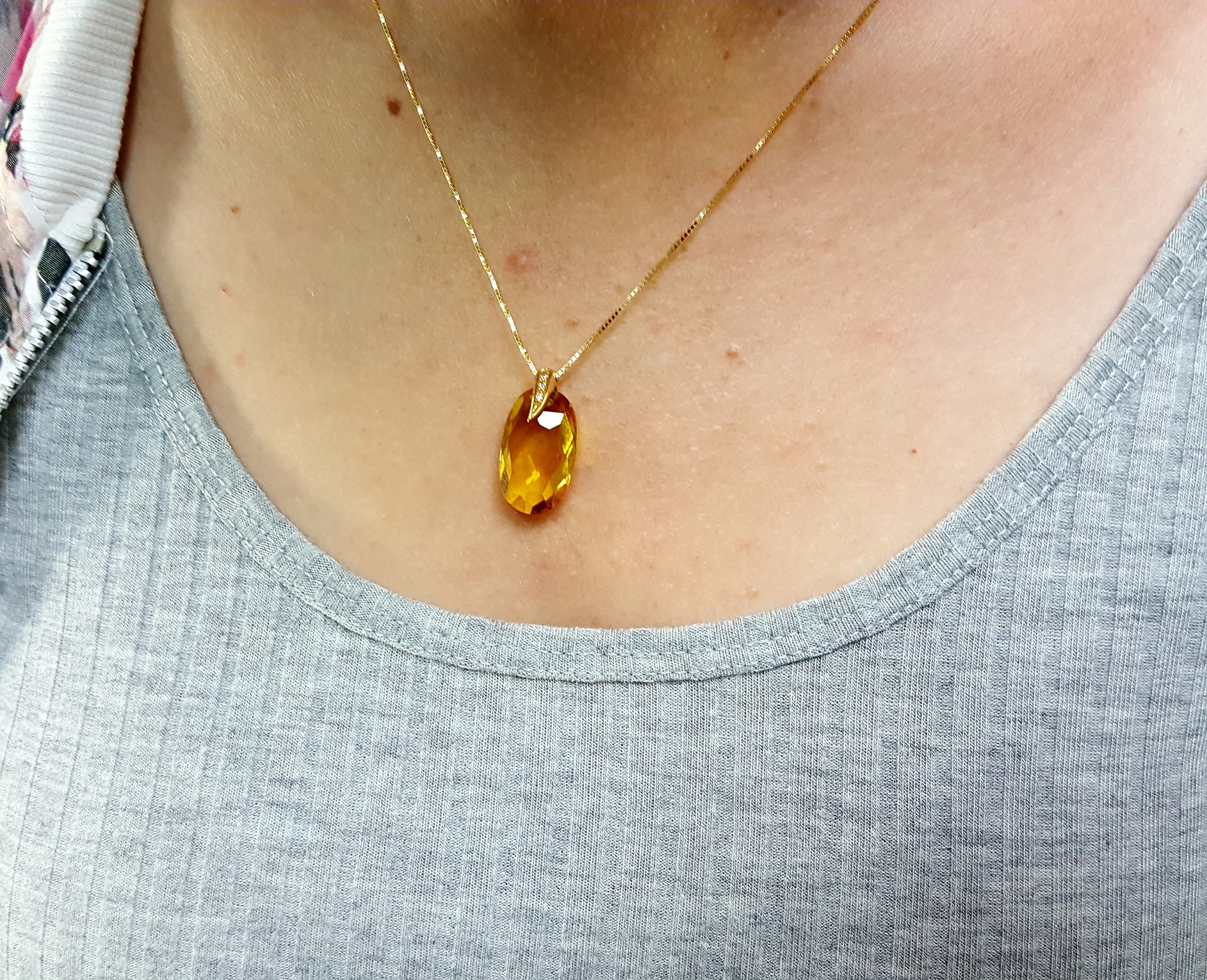 Beautiful Modern & Unique 18K Gold Real Diamond and Amber Color Synthetic Stone Hanging Pendant