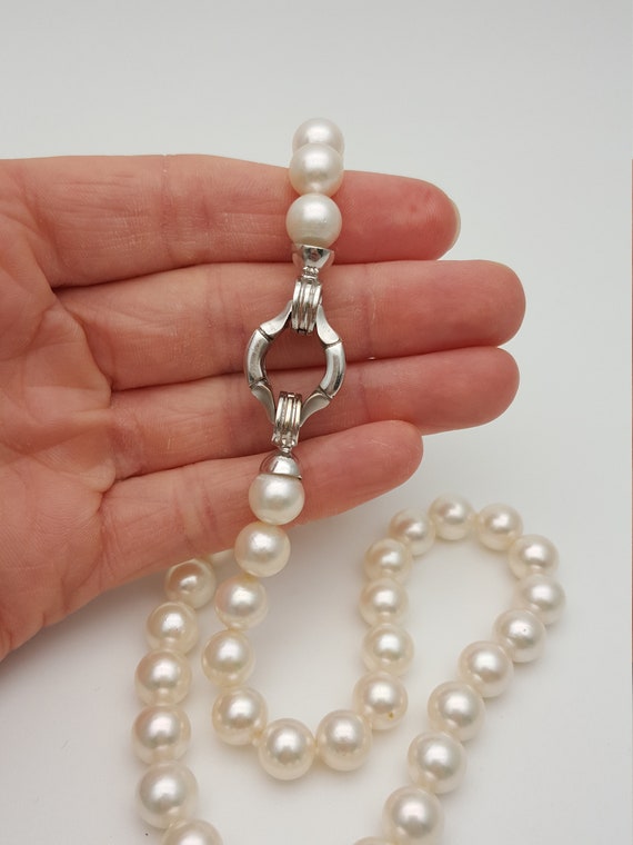Beautiful Japanese pearl necklace - high quality r