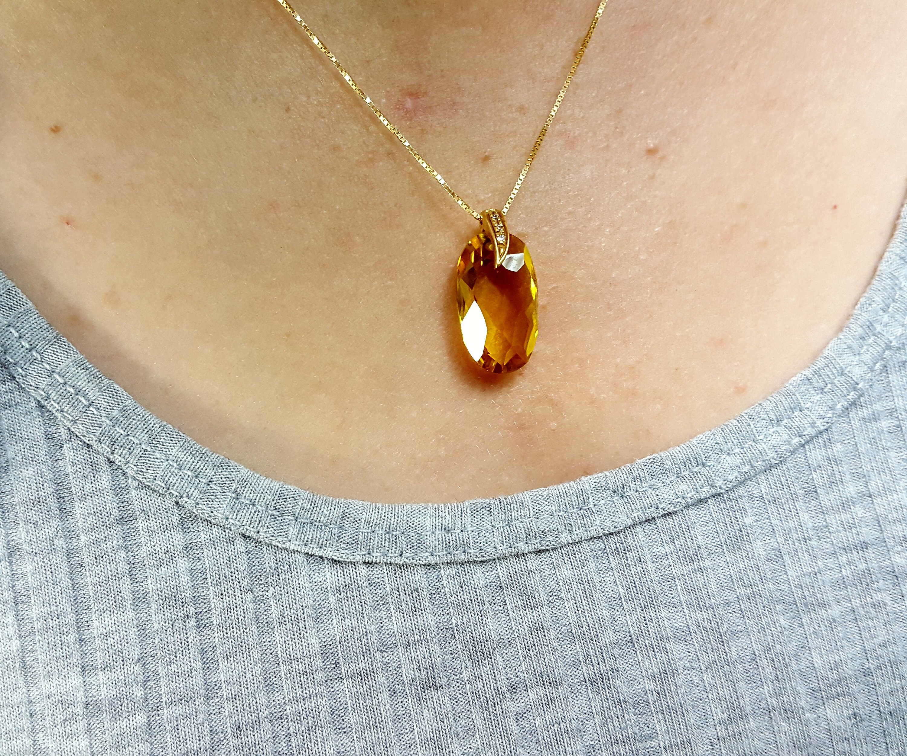 Beautiful Modern & Unique 18K Gold Real Diamond and Amber Color Synthetic Stone Hanging Pendant