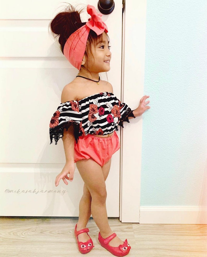 bow and choker not included Black and white stripes /& florals off shoulder tube top with trimming and bloomers set