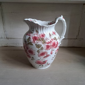 Antique jug water jug Chrysanthemum Shabby vintage