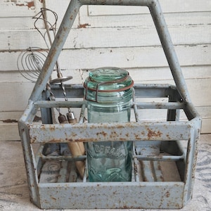Bottle basket bottle holder made of metal Loft Shabby vintage from France