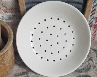 French drip tray colander made of ceramic shabby vintage
