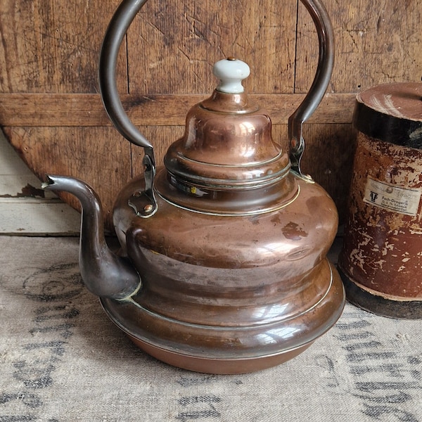 Wasserkocher aus Kupfer Kessel aus Frankreich mit Porzellankmopf Shabby vintage antik