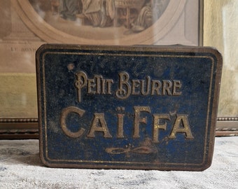 Antique tin can Petit beurre Caiffa from France Shabby