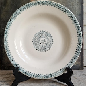 Antique plate Creil et Montereau Terre de fer Anglais Shabby vintage from France Patina