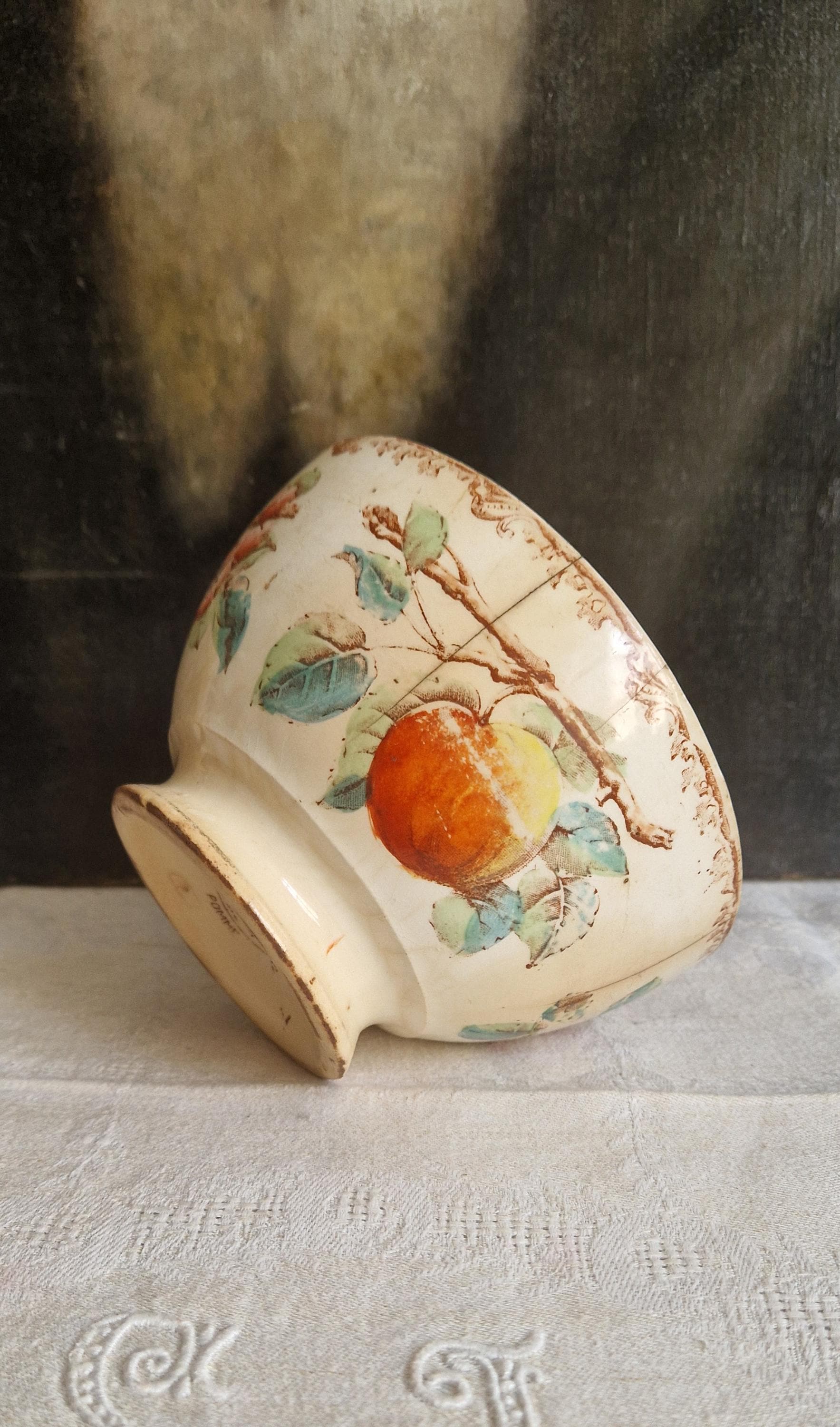 RESERVED FOR J Antike Bol Caiffa Terre de fer Polychrome Pomme Schale Shabby vintage aus Frankreich mit viel Alterspatina sehr selten