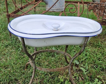 Antique bidet washbasin France around 1900 Shabby vintage enamel